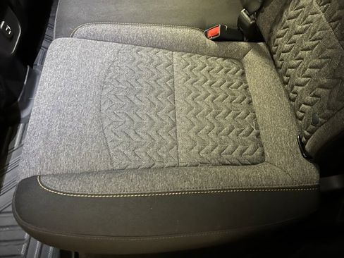 Used 2022 Chevrolet Equinox LT image 19