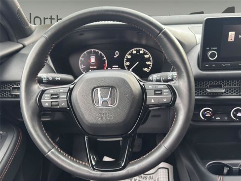 Used 2024 Honda HR-V Sport image 11