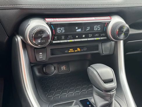 Used 2025 Toyota RAV4 LE image 11