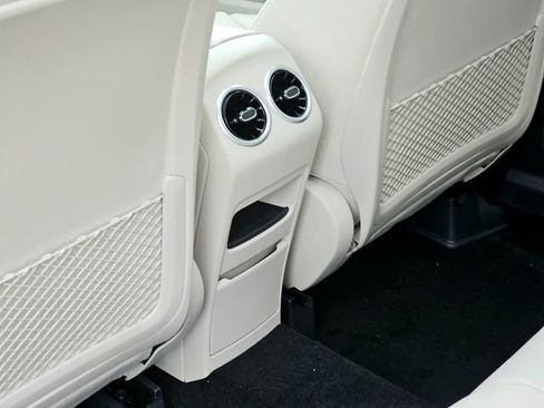 New 2026 Mercedes-Benz GLB 250 4MATIC image 21