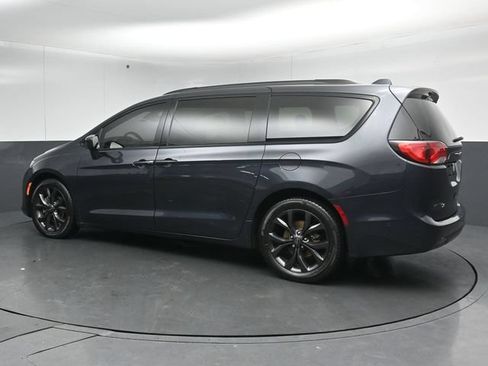 Used 2019 Chrysler Pacifica Touring-L Plus w/ Advanced Safetytec Group FWD image 5