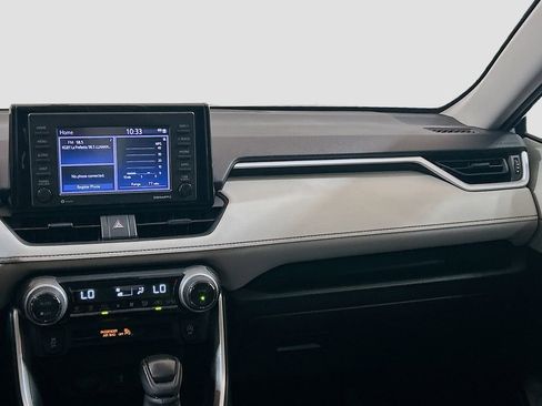 Used 2020 Toyota RAV4 XLE w/ Convenience Package FWD image 20