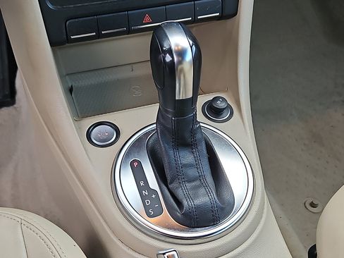 Used 2013 Volkswagen Beetle 2.5 image 15