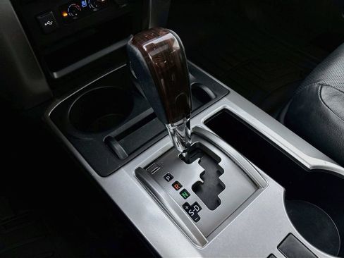 Used 2022 Toyota 4Runner Limited AWD/4WD image 17