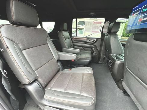 Used 2024 Chevrolet Suburban High Country w/ Advanced Technology Package AWD/4WD image 28