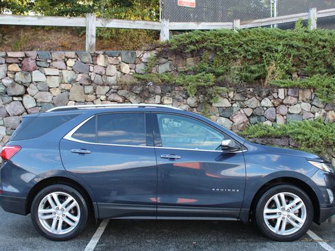 Used 2018 Chevrolet Equinox Premier image 5