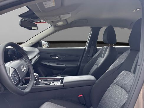 New 2026 Nissan Sentra SV w/ SV Convenience Package FWD image 9