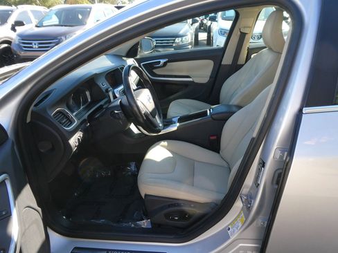 Used 2016 Volvo S60 T5 Premier w/ Convenience Package image 14