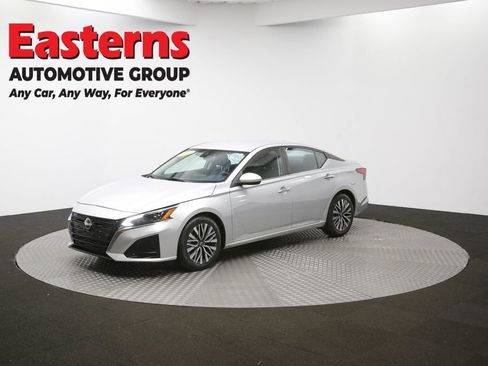 Used 2023 Nissan Altima 2.5 SV image 54