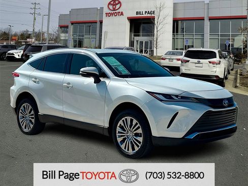 Used 2022 Toyota Venza XLE AWD/4WD image 1