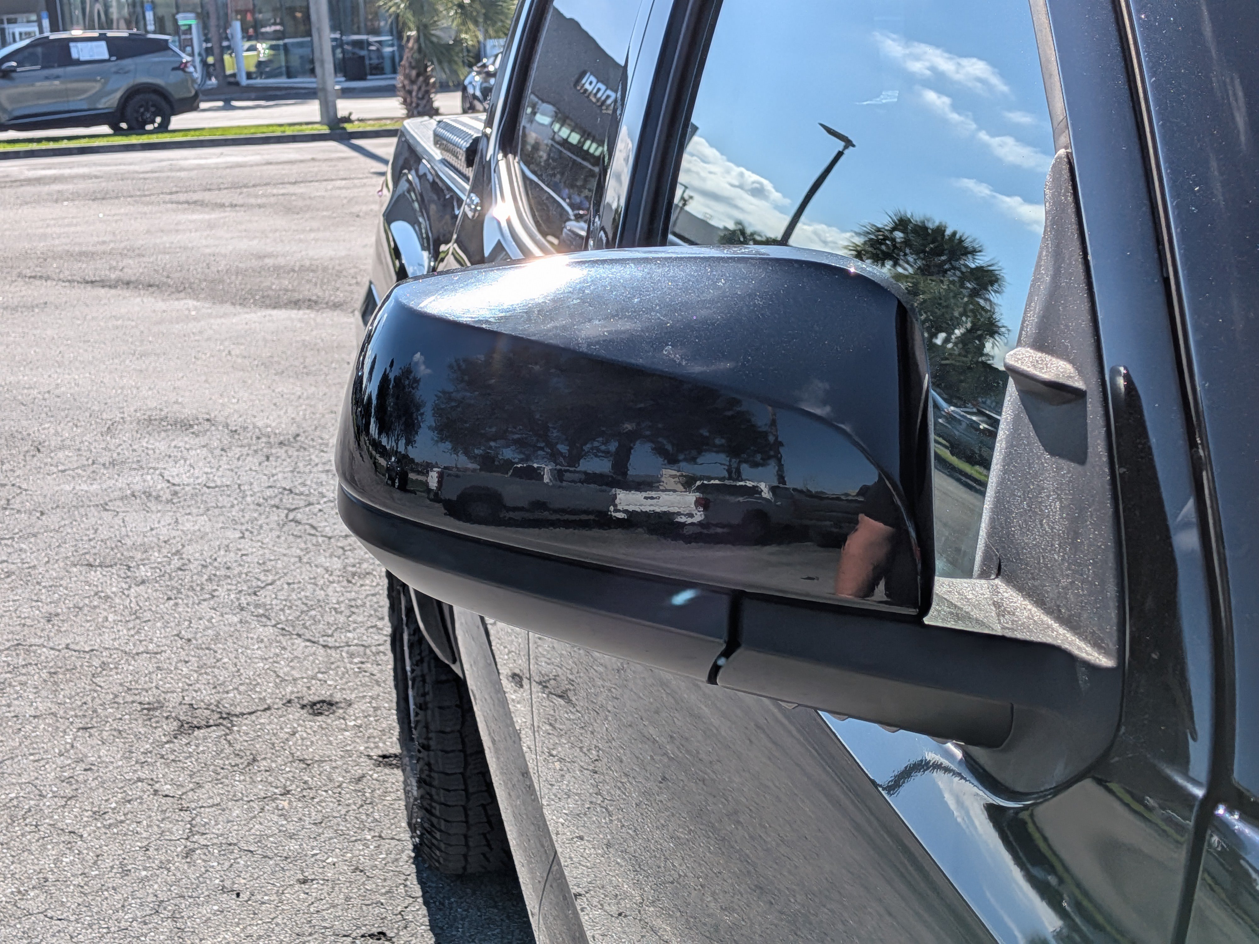 Used 2018 Toyota Tacoma SR5 RWD image 12