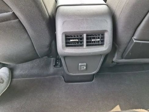 Used 2020 GMC Terrain SLE w/ Driver Convenience Package AWD/4WD image 16