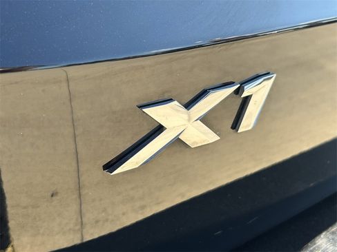Used 2023 BMW X1 xDrive28i image 10