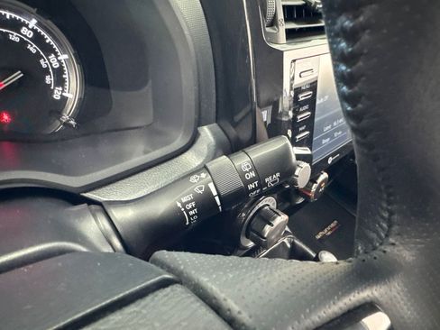 Used 2020 Toyota 4Runner TRD Off-Road AWD/4WD image 22