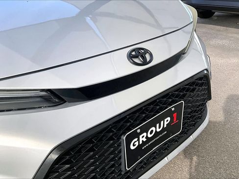 Used 2024 Toyota Corolla SE image 29