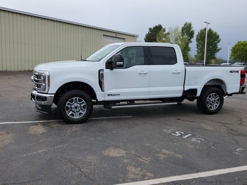 Used 2025 Ford F250 Lariat AWD/4WD image 6