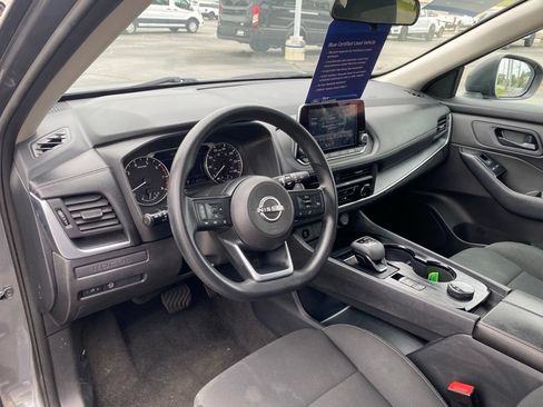Used 2024 Nissan Rogue S AWD/4WD image 12
