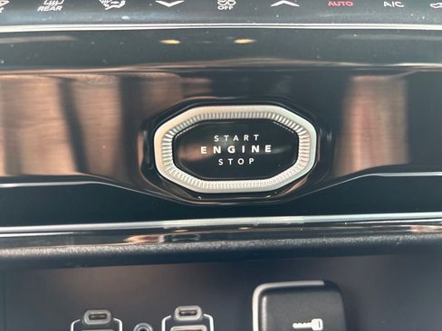 New 2026 Jeep Grand Cherokee Limited AWD/4WD image 13