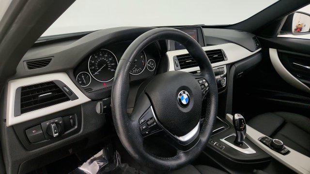 Used 2018 BMW 320i xDrive Sedan AWD/4WD image 46