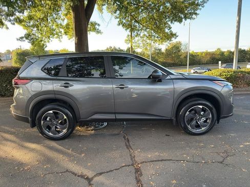 New 2026 Nissan Rogue SV image 8