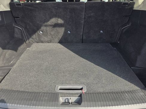 Used 2021 Nissan Rogue SV FWD image 33