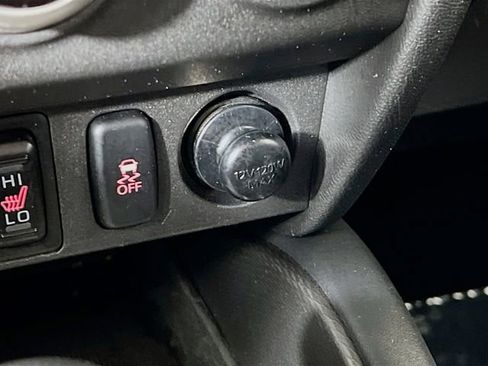 Used 2024 Mitsubishi Outlander Sport SE image 32