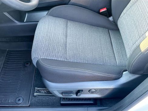 Used 2023 Nissan Rogue SV AWD/4WD image 19