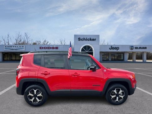 Used 2022 Jeep Renegade Trailhawk AWD/4WD image 2