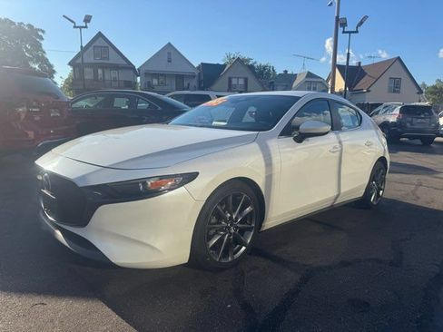 Used 2019 MAZDA MAZDA3 AWD Hatchback w/ Preferred Pkg image 3