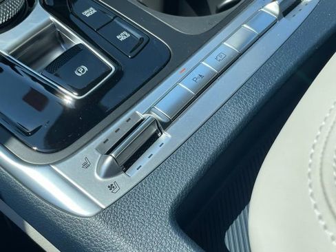 New 2026 Kia Carnival SX image 17