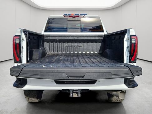 Used 2025 GMC Sierra 2500 AT4 w/ AT4 Premium Plus Package image 11