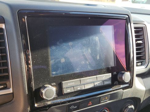 Used 2023 Nissan Frontier SV image 13