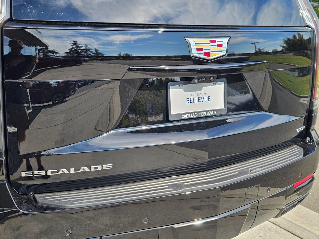 New 2026 Cadillac Escalade ESV Platinum Sport AWD/4WD image 15