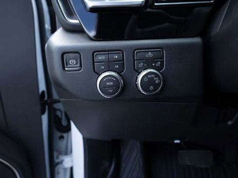 New 2026 GMC Sierra 1500 SLE image 21