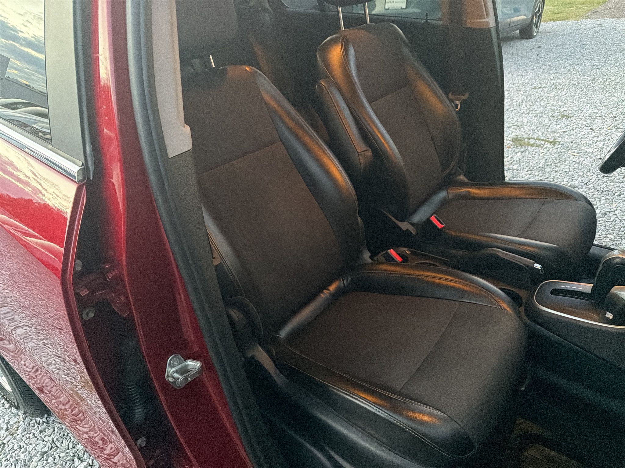 Used 2018 Chevrolet Trax LT w/ LT Convenience Package FWD image 25