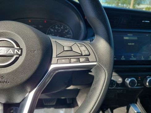 Used 2024 Nissan Kicks SV image 17