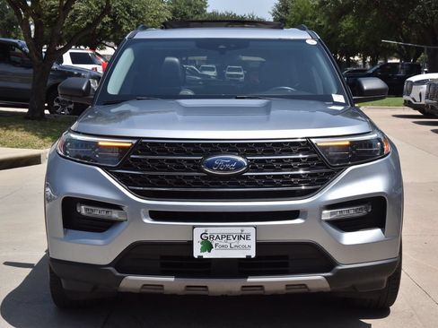 Used 2022 Ford Explorer XLT w/ Equipment Group 202A RWD image 3