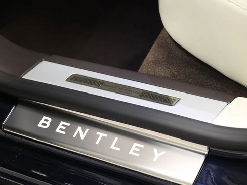 Used 2020 Bentley Flying Spur W12 image 66