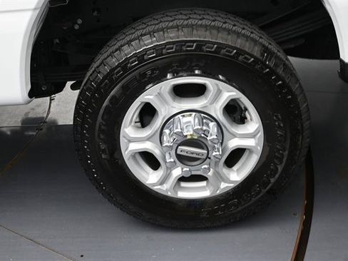 Certified 2026 Ford F350 XLT w/ FX4 Off-Road Package AWD/4WD image 23