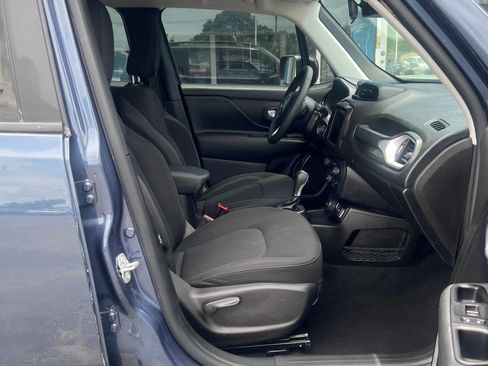Used 2023 Jeep Renegade Altitude AWD/4WD image 21