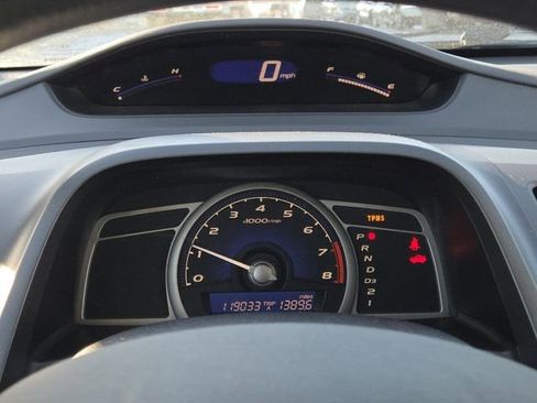 Used 2010 Honda Civic LX image 28