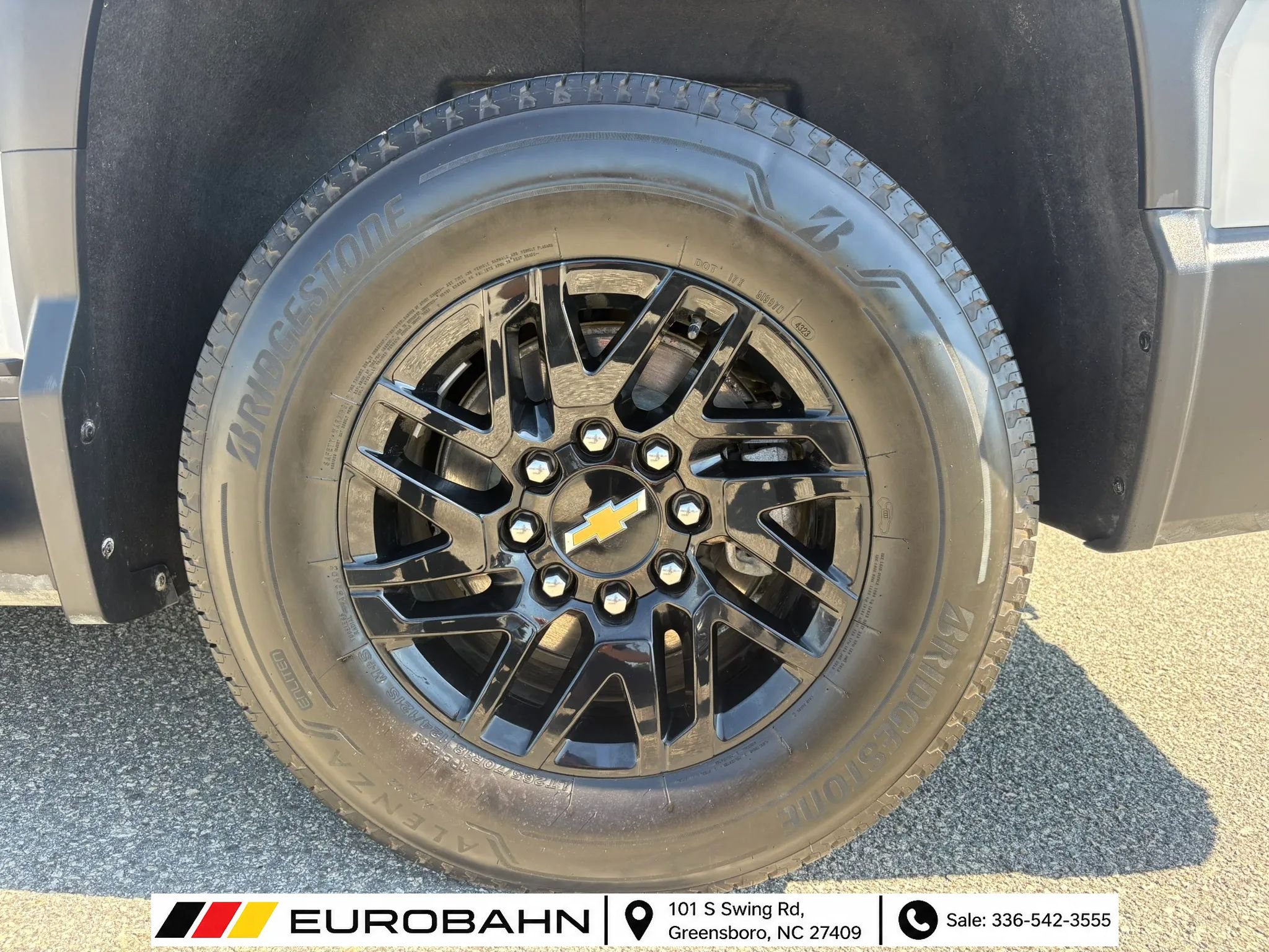 Used 2024 Chevrolet Silverado EV W/T AWD/4WD image 34