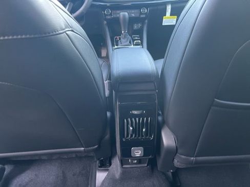 New 2026 Jeep Compass Latitude AWD/4WD image 14