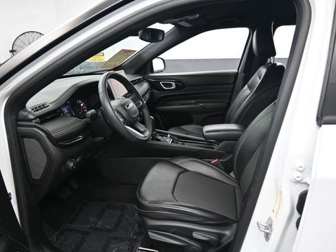 Used 2023 Jeep Compass Altitude image 11