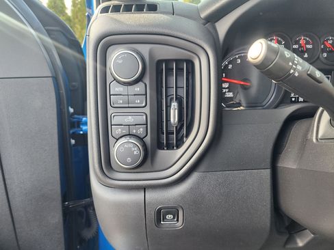 Used 2022 Chevrolet Silverado 1500 Custom Trail Boss image 27