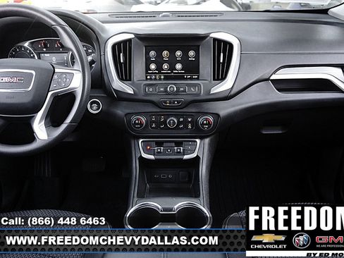 Used 2024 GMC Terrain SLE w/ Driver Convenience Package image 14