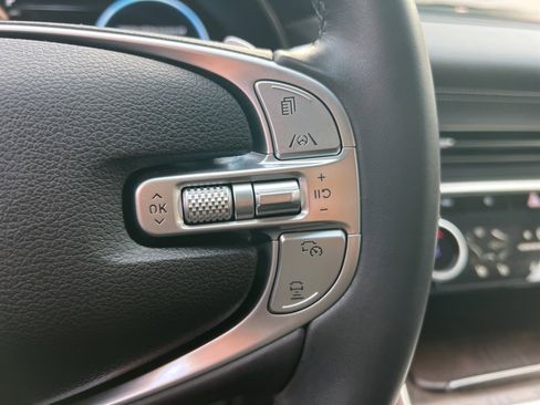 Used 2023 Genesis GV80 2.5T w/ Prestige 20" Package image 17