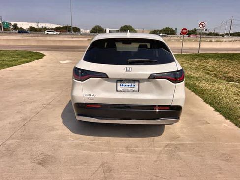 Used 2026 Honda HR-V EX-L image 6