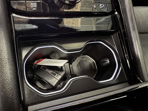 Used 2022 Jeep Grand Cherokee Overland image 24