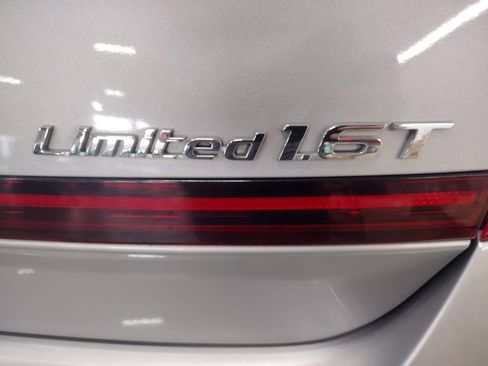 Used 2021 Hyundai Sonata Limited image 17